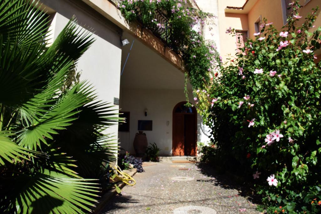 נוטו Artroom Garden מראה חיצוני תמונה